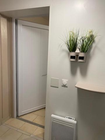 Cottage A La Campagne Avec Piscine Et Spa Ardentes Εξωτερικό φωτογραφία
